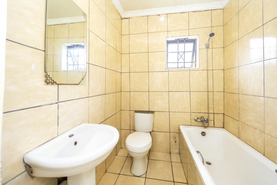 5 Bedroom Property for Sale in Beacon Bay North Eastern Cape